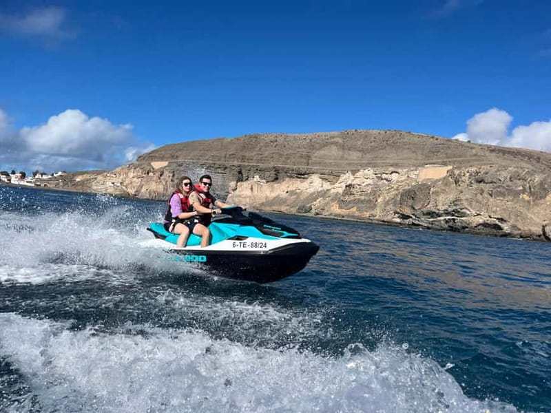 30-minute tour along the coast of Maspalomas - The Van Transfer: Simple, Short, and Usually Part of the Fun