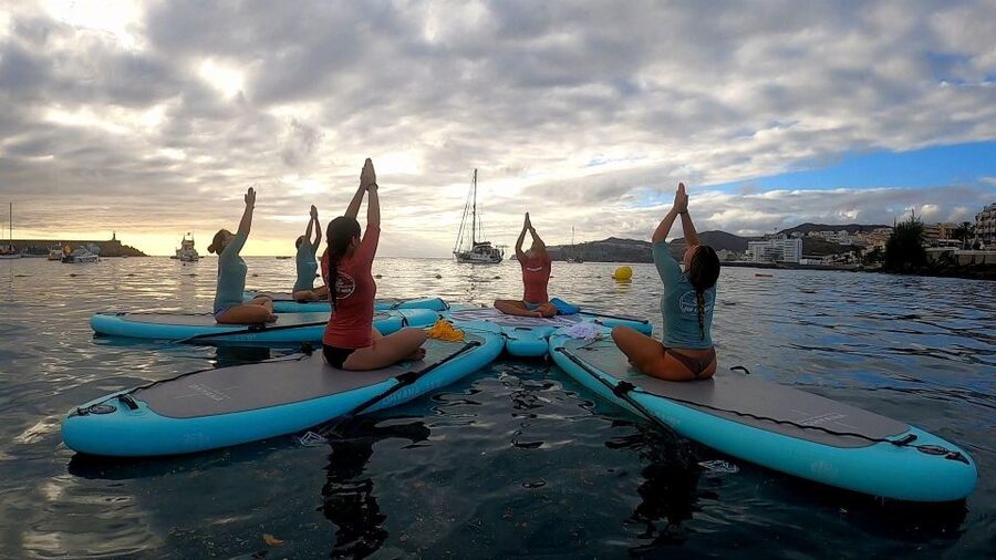 Arguineguín: Stand-up Paddleboard Yoga Class with Instructor - Safety and limits: who should consider this (and who shouldn’t)