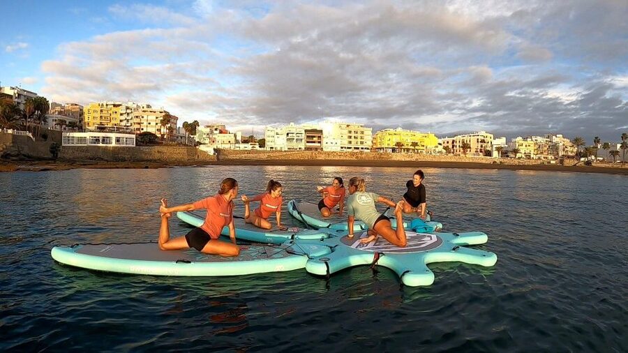 Arguineguín: Stand-up Paddleboard Yoga Class with Instructor - Where to meet at Las Marañuelas (and how not to overthink it)