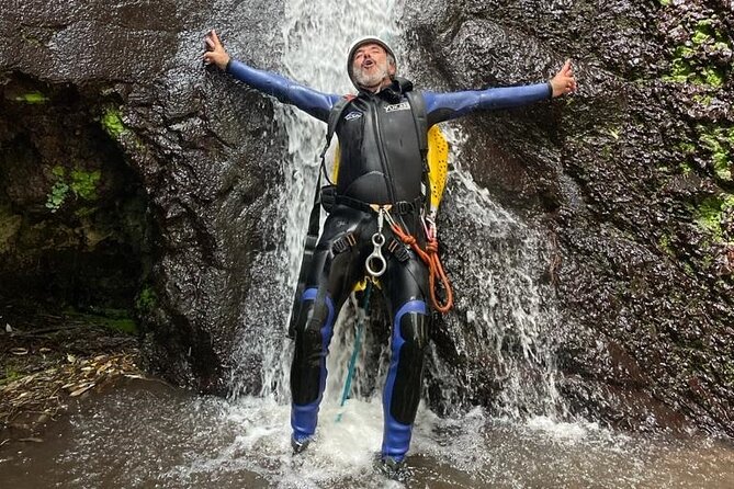 CANYONING aquatic and fun route in Gran Canaria - Aquatic canyoning in Gran Canaria’s green watercourse