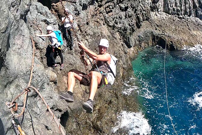 Coasteering Gran Canaria: The Atlantic Mountains Adventure Route - What to bring and how to dress for coasteering gear days