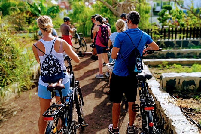 E-Bike CitySightseeing: Maspalomas Dunes, Playa Ingles, Meloneras - The guide factor: Lorenzo makes the stops stick