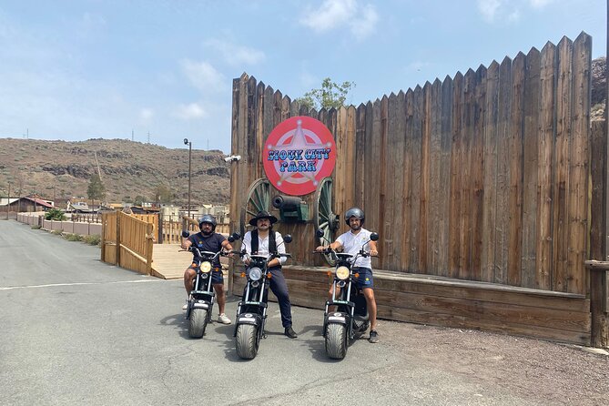 e-Scooter or e-Bike Maspalomas Tour+Visit Western Town Sioux City - The smart setup: dunes, beaches, then Sioux City in one go