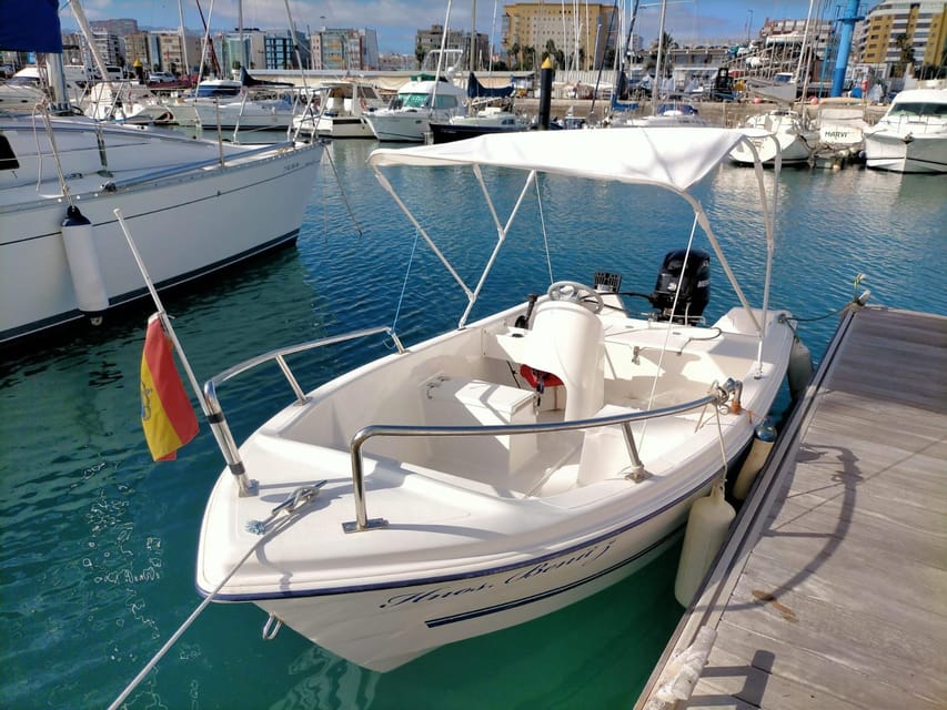 From las Palmas : Day sailing experience along the coast - Food and Drinks on Board: Snack vs Lunch