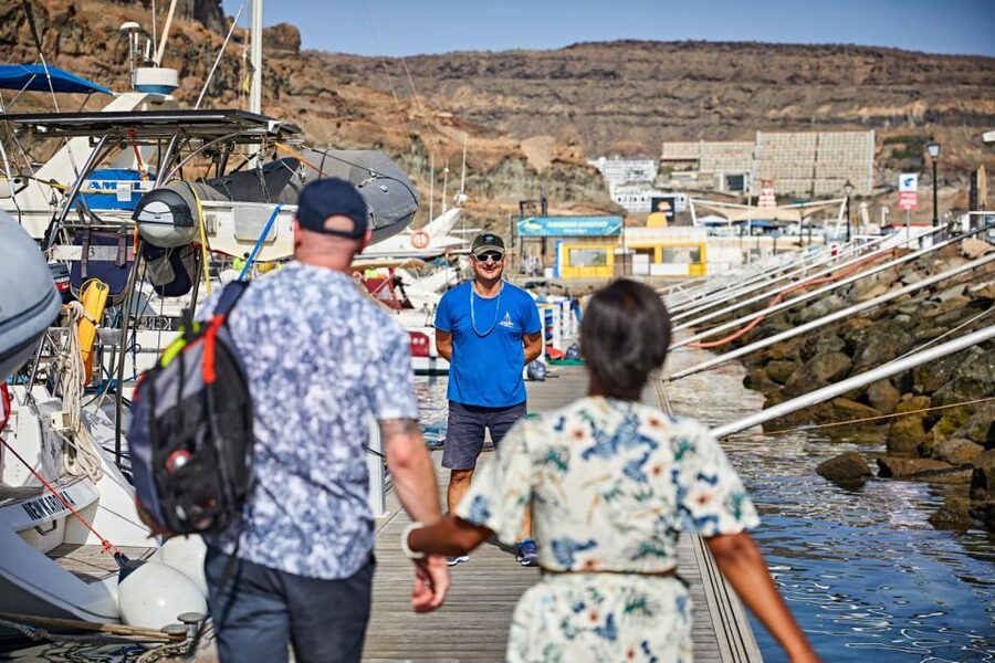 From Puerto de Mogán: Private Sailing Trip & Snorkeling - Food, drinks, and the harbor hour at Mogan Harbor