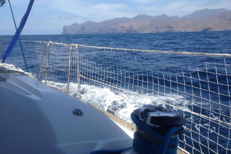 From Puerto de Mogán: Sailboat Trip with Food and Drinks - What to Bring and How to Avoid the Usual Sea-Day Mistakes