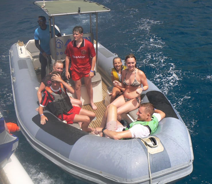 From Puerto Rico: Boat trip along the coast w/ Food & Drinks - Boarding at Puerto Rico: finding Princesa Ico fast