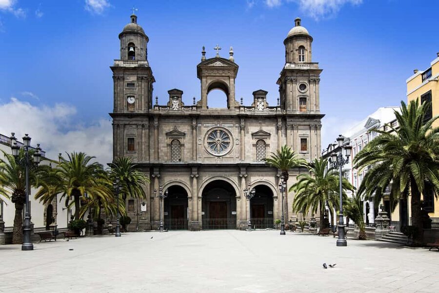 From the South: Excursion to Las Palmas de Gran Canaria + Poema del Mar (optional) - Triana’s Shops and Modernist Lines: A More Everyday Las Palmas Moment