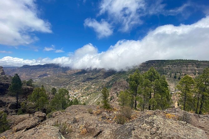 Full-Day Gran Canaria Tour with Teror, Tejeda and Lunch in Fataga - Mirador time near San Bartolome de Tirajana: Roque Nublo and Bentaiga