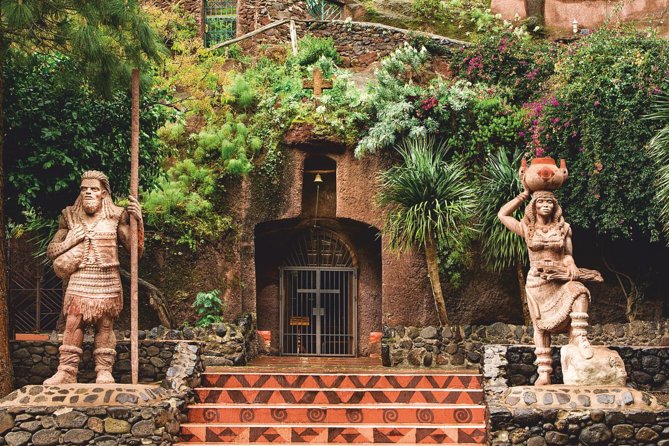 Full-Day Tour Exploring History, Nature and Aloe Vera Farm - Aguimes Old Town and Guayadeque Valley: Cave Homes and Pre-Hispanic Roots