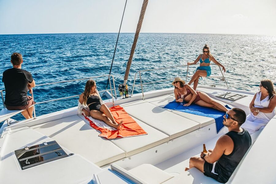 Gran Canaria: Catamaran Day Trip with Food and Drinks - Drinks on Board: Unlimited Beer, Sangria, and the Non-Alcoholic Plan