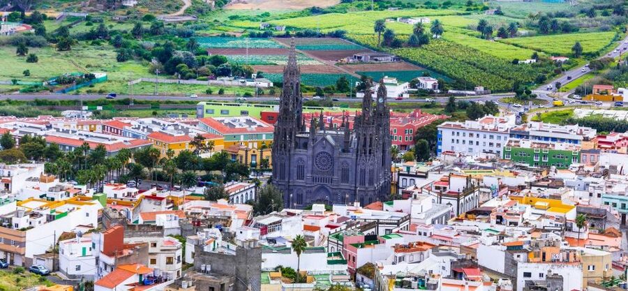 Gran Canaria Highlights Full-Day Tour by Bus - Arucas first: quick town orientation and the San Juan Bautista church
