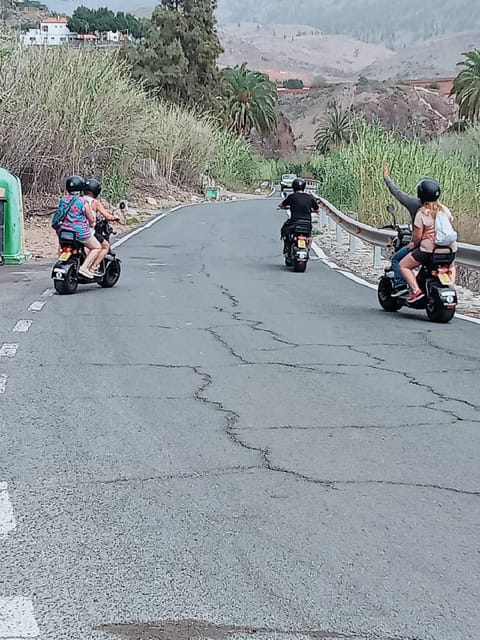 Gran Canaria: Los Pilancones Natural Park e-Scooter Tour - The e-chopper setup, licensing rules, and the test drive