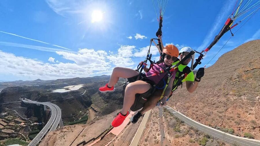 Gran Canaria: Paragliding Flight with Tapas & Pickup - Paragliding Over Gran Canaria: the real feel of the 15–20 minutes