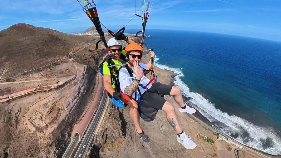 Gran Canaria: Paragliding Flight with Tapas & Pickup - Who should book, and who should skip this flight
