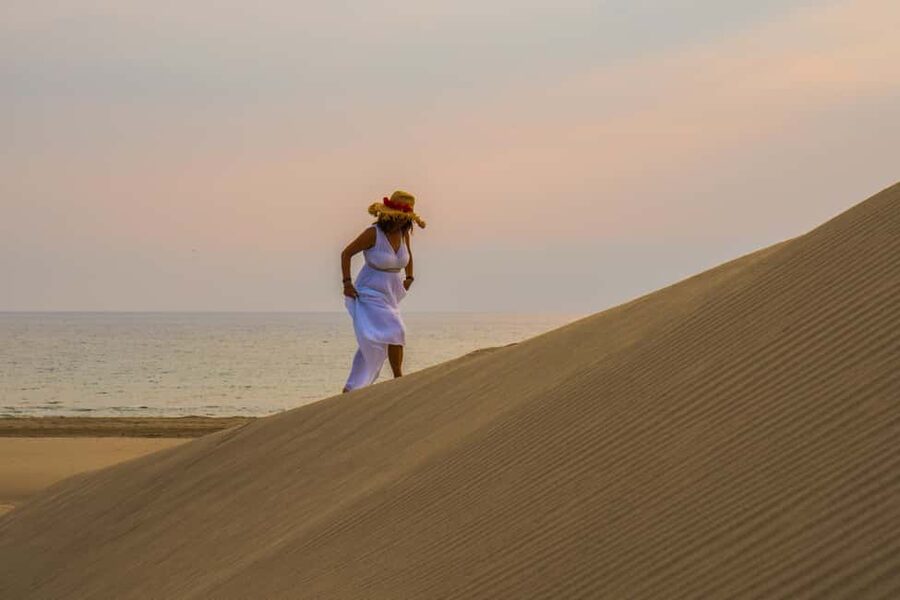 Gran Canaria: Private Photoshoot with a Local Photographer - How the Shoot Typically Flows (And Why It Works)