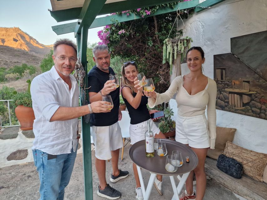 Gran Canaria: Spanish Tapas and Wine Tasting Tour in Mogan - Tapas from the executive chef: how the bites tell an archipelago story