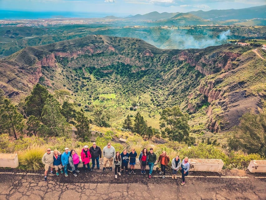 Gran Canaria: Volcano Sunset Tour and Local Food Tasting - Cruz de Tejeda: market browsing, local snacks, and mountain air