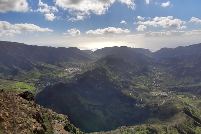 Hiking experience in the north of Gran Canaria - Small group hiking: up to 8 people, better control