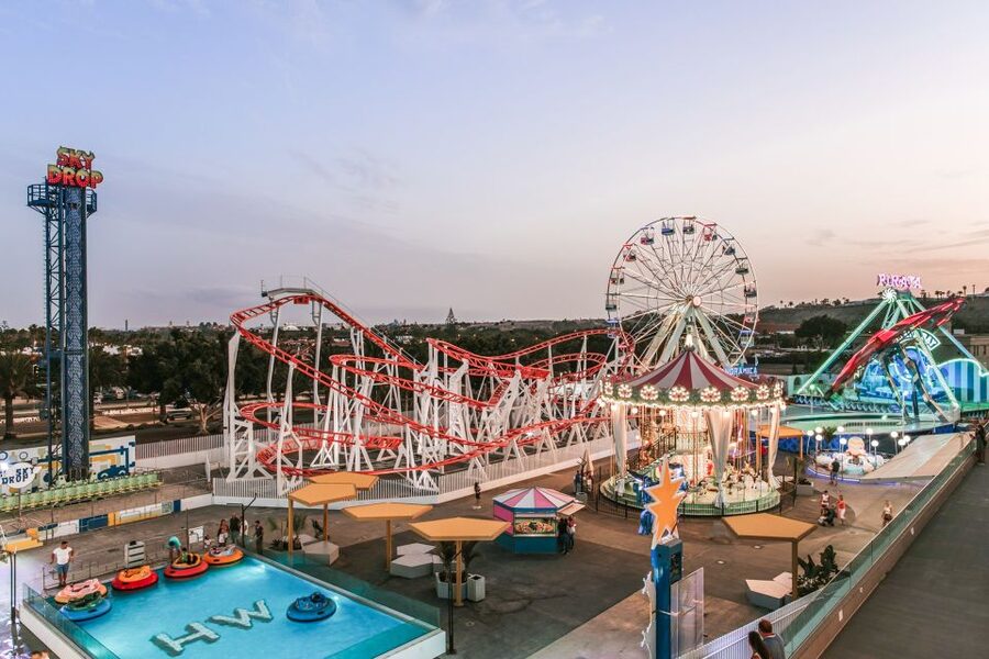 Holiday World Maspalomas Wooland Ticket - Ferris Wheel views and live entertainment to break up the ride loop