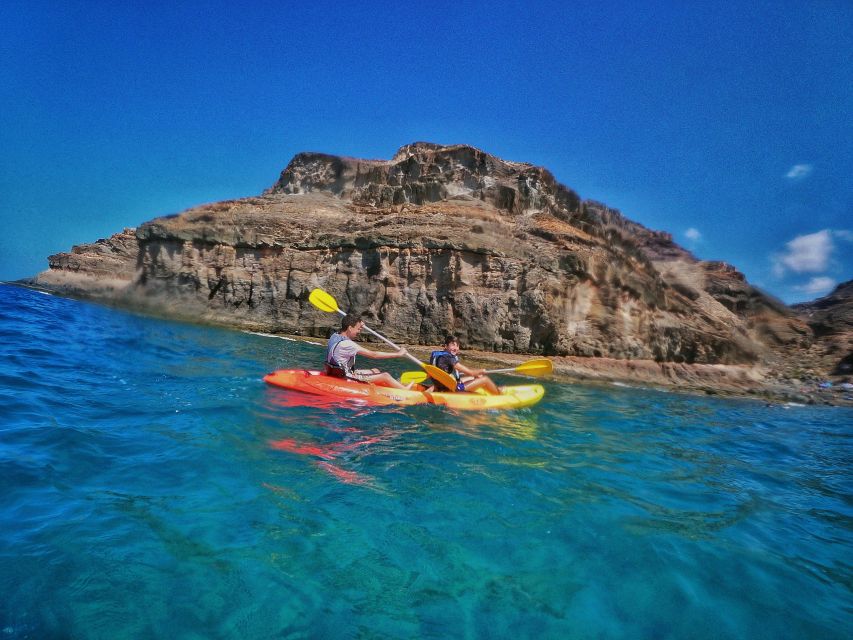 Kayak por las cuevas y acantilados de Mogan - Paddling Mogan’s cliffs and chasing sea caves like a pirate