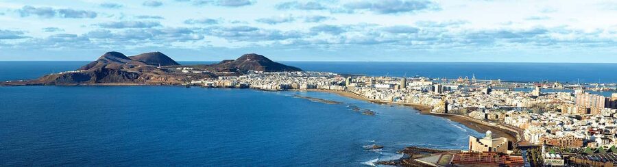Las Palmas BEACH SUNSET: City Walking Tour - The guided portion: a flat 4 km walk with real local context