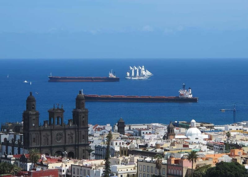 Las Palmas BEACH SUNSET: City Walking Tour - Coffee, ice cream, and “small breaks” that keep it fun
