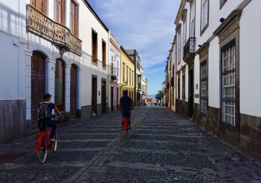 Las Palmas de Gran Canaria: Guided City Tour by Bike - Price and value: what $41 buys you (and what it doesn’t)