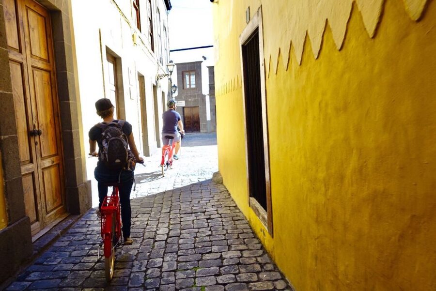 Las Palmas de Gran Canaria: Guided City Tour by Bike - Should you book the Las Palmas guided city tour by bike?