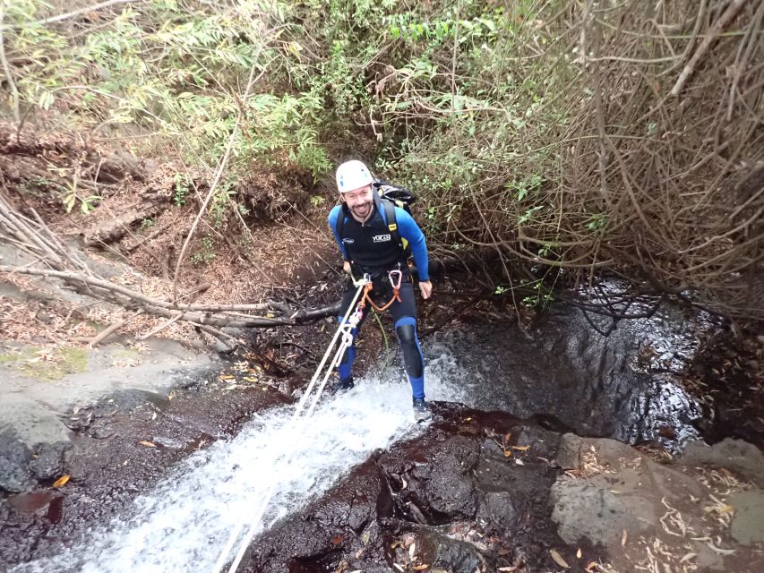 Las Palmas, Gran Canaria: Canyoning Adventure - Four waterfalls to the narrowest point: how the route builds tension
