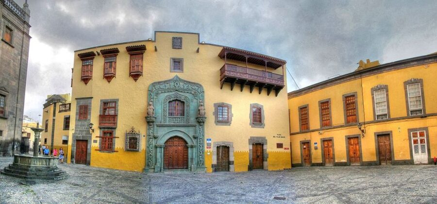 Las Palmas: Private Old City Guided Walking Tour with Tapas - Triana and Vegueta side streets: where you’ll notice the city’s personality