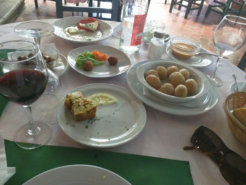 Las Palmas: Private Old City Guided Walking Tour with Tapas - Price and value: does $65 make sense here?