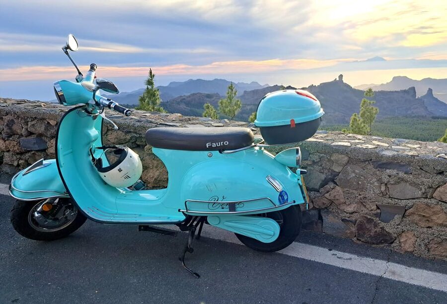 Maspalomas and Las Palmas: electric vintage scooter for rent - Battery math: planning routes that fit the real range