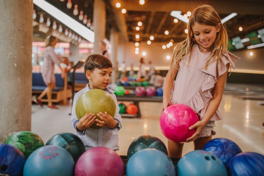 Maspalomas: Bowling Session Entry Ticket at Holiday World - Your 20–50 Minute Game: How Timing Works on the Ground