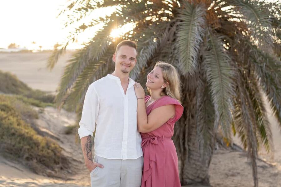 Maspalomas dunes: private photoshoot - Capture your moments - Maspalomas Natural Dune Reserve: texture, drama, and controlled posing