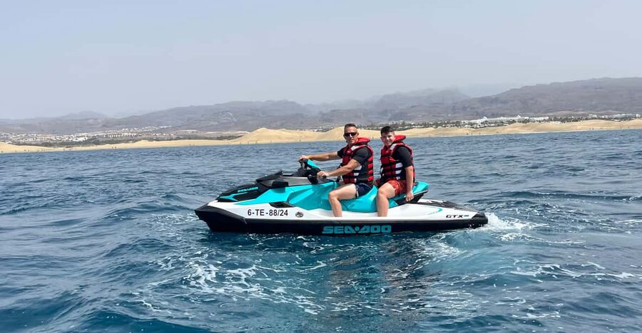 Maspalomas: Jet Ski Tour with Hotel Transfer - Two photo/video stops plus a driver swap: how the timing works