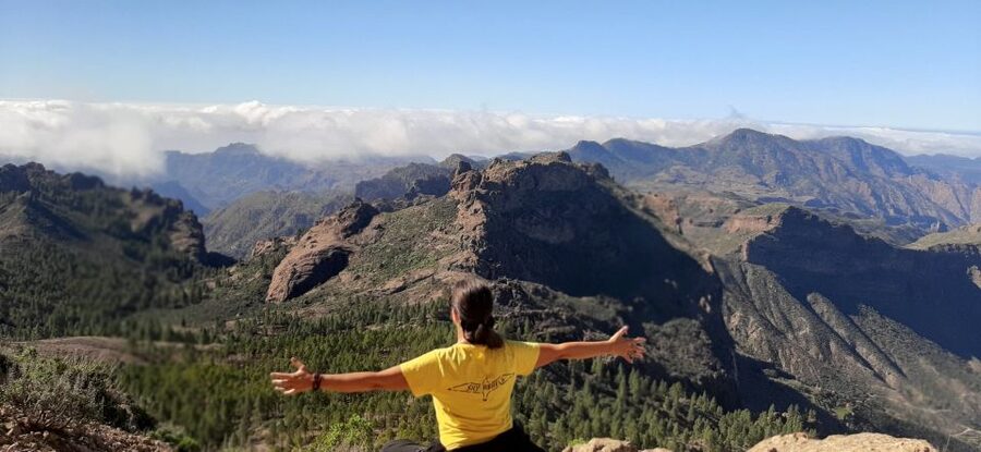 Maspalomas: Roque Nublo - hiking on volcanoes by Sky Rebels - The scenic drive stop: photos and a change of rhythm