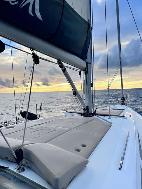 Pasito Blanco : Private sailing tour with food & drinks - Pasito Blanco private sailing: what the day actually feels like
