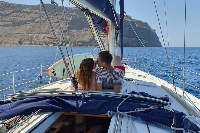 Private 3-hours afternoon SailingTour and Snorkeling with Food and Drinks - Sailing the south coast with crew chat and hands-on helm time