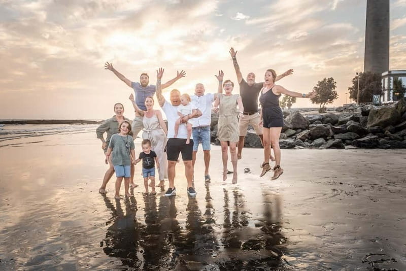 Private professional photo session in South Gran Canaria - Timing the Sunset: The 19:30 Meet and the 15–30 Minute Reality