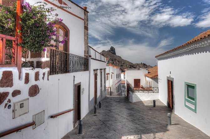 Private shore excursion in Gran Canaria the miniature continent - San Bartolomé: The South’s Capital Moment