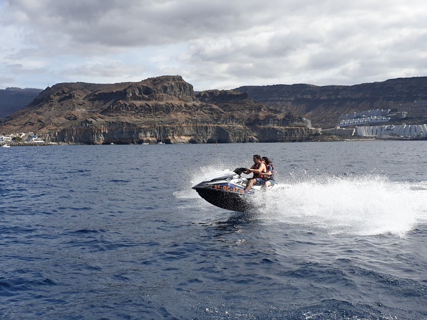 Puerto Rico de Gran Canaria: Jetski Tour - Safety first: how the monitor setup actually works