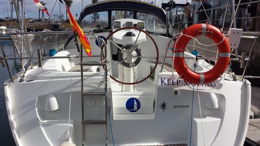 Puerto Rico: Sailing excursion with swim, drinks and tapas. - Price and group size: what you’re really paying for
