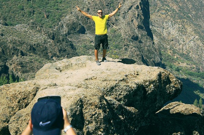Roque Nublo: hiking on volcanoes with Sky Rebels - Roque Nublo volcano hike: the main event without the hassle