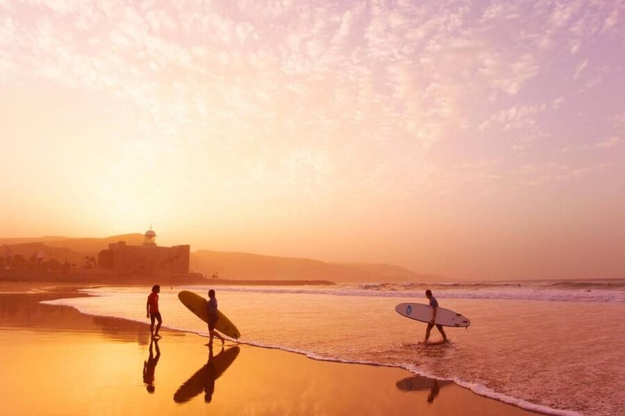 Surf lessons in Las Canteras Beach - Who This Las Canteras Surf Lesson Fits Best (And Who Should Skip)
