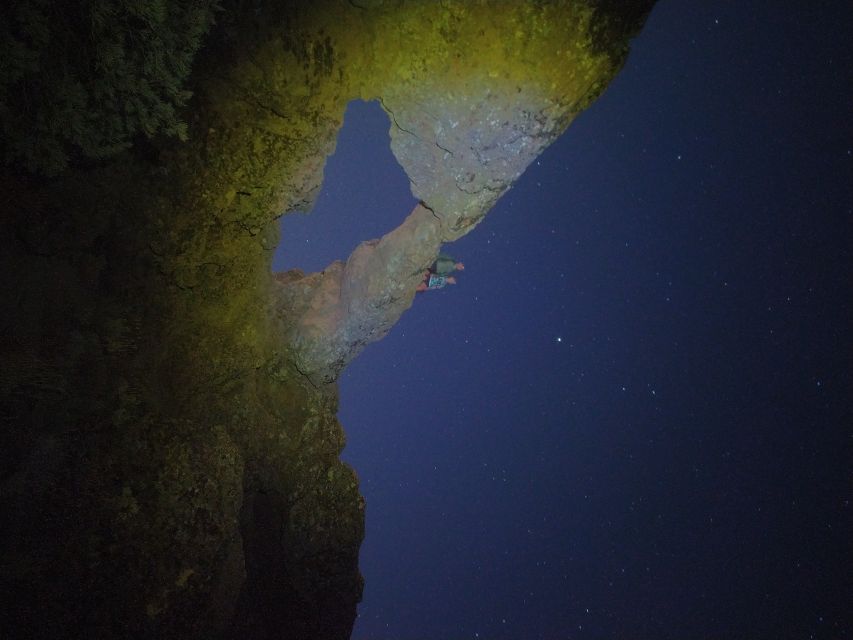 Tejeda: Sunset & Night Sky Guided Astronomy Hiking Tour - Group size and language: small and personal, not rushed